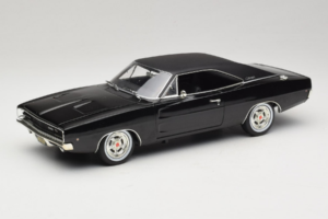 Dodge Charger R/T Steve McQueen Bullitt Movie Greenlight 1:18 12839 Diecast