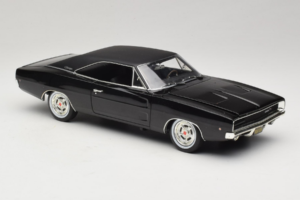 Dodge Charger R/T Steve McQueen Bullitt Movie Greenlight 1:18 12839 Diecast - image 6 of 8