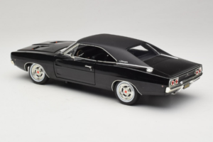 Dodge Charger R/T Steve McQueen Bullitt Movie Greenlight 1:18 12839 Diecast - image 7 of 8