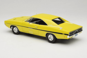 Dodge Charger R/T Yellow Dirty Mary Crazy Larry Auto World 1:18 AWSS101/06 Diecast - image 7 of 8