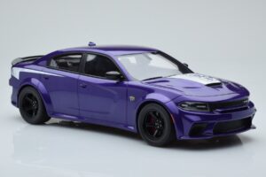 Dodge Charger Super Bee Purple GT Spirit 1:18 GT895 Resin - image 4 of 6