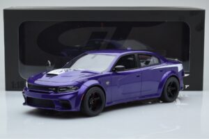 Dodge Charger Super Bee Purple GT Spirit 1:18 GT895 Resin - image 6 of 6