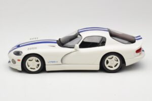 Dodge Viper GTS Stone White GT Spirit 1:18 GT940 Resin - image 3 of 6