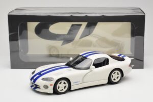 Dodge Viper GTS Stone White GT Spirit 1:18 GT940 Resin - image 6 of 6