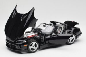 Dodge Viper RT/10 Black Bburago 1:18 3065 Diecast - image 2 of 8