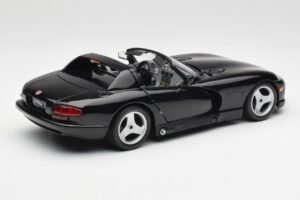 Dodge Viper RT/10 Black Bburago 1:18 3065 Diecast - image 3 of 8