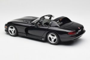 Dodge Viper RT/10 Black Bburago 1:18 3065 Diecast - image 7 of 8