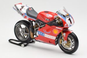 Ducati 998R WSB #1 T. Bayliss Ducati Infostrada 2002 Minichamps 1:12 122021201 Diecast - image 4 of 6