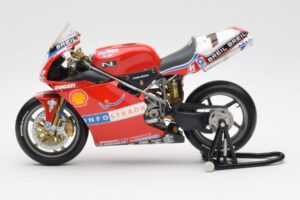 Ducati 998R WSB #1 T. Bayliss Ducati Infostrada 2002 Minichamps 1:12 122021201 Diecast