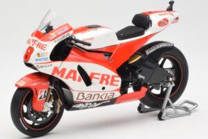 Ducati Desmosedici GP11 #8 H. Barbera Ducati MotoGP Team MotoGP 2011 Minichamps 1:12 123110008 Diecast - image 2 of 6