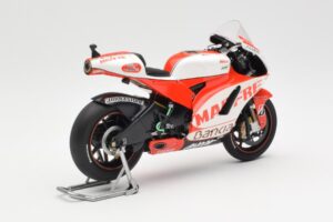 Ducati Desmosedici GP11 #8 H. Barbera Ducati MotoGP Team MotoGP 2011 Minichamps 1:12 123110008 Diecast - image 3 of 6
