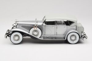 Duesenberg SJ Silver GreenLight 1:18 13525 Diecast - image 4 of 8