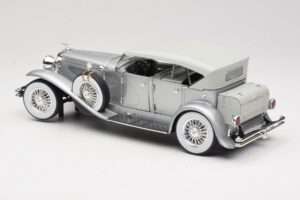 Duesenberg SJ Silver GreenLight 1:18 13525 Diecast - image 7 of 8