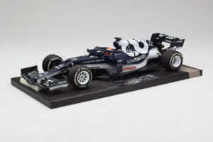AlphaTauri AT02 #22 Y. Tsunoda Bahrain GP 2021 Minichamps 1:18 117210122 Diecast - image 2 of 6