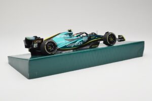 Aston Martin AMR22 #5 S. Vettel Last Race Abu Dhabi GP 2022 Minichamps 1:18 147222205 Resin - image 3 of 7