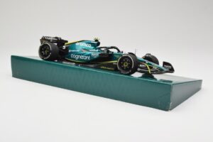 Aston Martin AMR22 #5 S. Vettel Last Race Abu Dhabi GP 2022 Minichamps 1:18 147222205 Resin - image 4 of 7