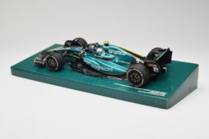 Aston Martin AMR22 #5 S. Vettel Last Race Abu Dhabi GP 2022 Minichamps 1:18 147222205 Resin - image 5 of 7