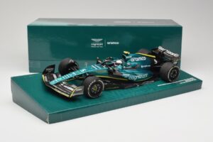 Aston Martin AMR22 #5 S. Vettel Last Race Abu Dhabi GP 2022 Minichamps 1:18 147222205 Resin - image 7 of 7