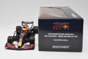 Aston Martin Red Bull Racing RB16 #33 M. Verstappen Abu Dhabi GP Winner 2020 Minichamps 1:18 110201733 Diecast - image 6 of 7