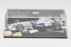 BMW Sauber F1.06 #11 J. Villeneuve F1 2006 Minichamps 1:43 400060017 Diecast - image 5 of 5