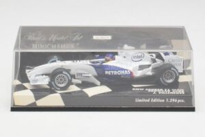 BMW Sauber F1.06 J. Villeneuve Showcar F1 2006 Minichamps 1:43 400060087 Diecast - image 4 of 5