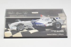 BMW Sauber F1.06 #16 N. Heidfeld F1 2006 Minichamps 1:43 400060086 Diecast - image 4 of 5