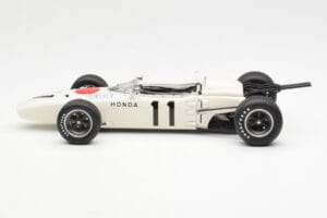 Honda RA272 #11 R. Ginther Mexican Grand Prix 1965 AUTOart 1:18 86597 Diecast - image 4 of 8
