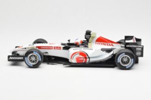 Honda RA106 Honda Racing Team J. Button F1 Showcar 2006 Minichamps 1:18 BUTTON001 Diecast - image 3 of 6