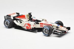 Honda Racing Team RA106 #12 J. Button F1 2006 Minichamps 1:18 100060012 Diecast - image 4 of 6