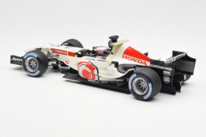 Honda Racing Team RA106 #12 J. Button F1 2006 Minichamps 1:18 100060012 Diecast - image 5 of 6