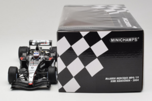 McLaren MP4/19 Mercedes K. Raikkonen F1 2004 Minichamps 1:18 530041806 Diecast - image 6 of 7