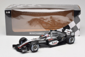 McLaren MP4/19 Mercedes K. Raikkonen F1 2004 Minichamps 1:18 530041806 Diecast - image 7 of 7