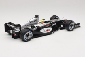 McLaren MP4/19 Mercedes L. Hamilton Autosport Young Driver Test Silverstone 2004 Minichamps 1:18 530044418 Diecast - image 2 of 7