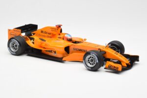 McLaren MP4-20 Mercedes G. Paffett Interim Test Car 2006 Minichamps 1:18 530061895 Diecast - image 4 of 6