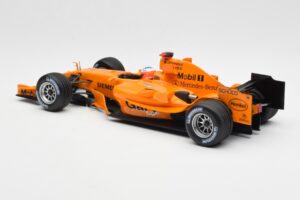 McLaren Mercedes MP4-20 G. Paffett F1 Test Car 2006 Minichamps 1:18 B66962342 Diecast - image 5 of 6