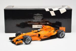 McLaren MP4-20 Mercedes P. de la Rosa Interim Test Car 2006 Minichamps 1:18 530061894 Diecast - image 6 of 6