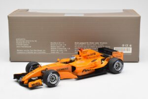 McLaren Mercedes MP4-20 P. de la Rosa F1 Test Car 2005 Minichamps 1:18 B66962343 Diecast - image 6 of 6