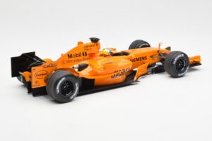 McLaren MP4-21 Mercedes #4 J.P. Montoya Interim Livery 2006 Minichamps 1:18 530061874 Diecast - image 2 of 6