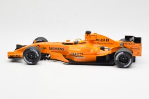 McLaren MP4-21 Mercedes #4 J.P. Montoya Interim Livery 2006 Minichamps 1:18 530061874 Diecast - image 3 of 6