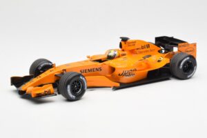 McLaren MP4-21 Mercedes #4 J.P. Montoya Interim Livery 2006 Minichamps 1:18 530061874 Diecast