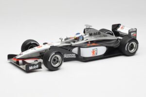 McLaren MP4/13 #8 M. Hakkinen F1 World Champion 1998 Minichamps 1:18 18690008 Diecast