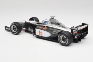 McLaren MP4/13 #8 M. Hakkinen F1 World Champion 1998 Minichamps 1:18 18690008 Diecast - image 5 of 7