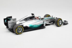 Mercedes AMG Petronas W05 #44 L. Hamilton F1 World Champion 2014 Minichamps 1:18 186140044 Diecast - image 2 of 7