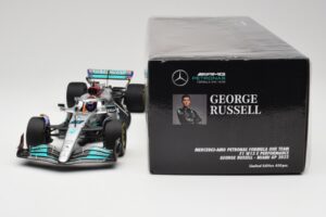 Mercedes AMG W13 E Performance Petronas #63 G. Russell Miami GP 2022 Minichamps 1:18 110220563 Diecast - image 6 of 7