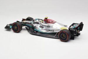 Mercedes AMG W13 E Performance Petronas #44 L. Hamilton Spanish GP 2022 Minichamps 1:18 110220044 Diecast - image 5 of 7