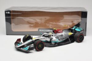 Mercedes AMG W13 E Performance Petronas #44 L. Hamilton Spanish GP 2022 Minichamps 1:18 110220044 Diecast - image 7 of 7