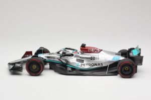 Mercedes AMG W13 E Performance Petronas #63 G. Russell Brazilian GP 1st Win 2022 Minichamps 1:18 110222163 Resin - image 3 of 7