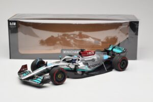 Mercedes AMG W13 E Performance Petronas #63 G. Russell Brazilian GP 1st Win 2022 Minichamps 1:18 110222163 Resin - image 7 of 7