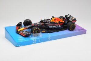 Red Bull Racing RB18 #1 M. Verstappen Winner Miami GP 2022 Minichamps 1:18 113220501 Diecast - image 2 of 7