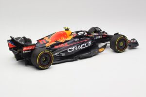 Oracle Red Bull Racing RB18 #11 S. Perez Abu Dhabi GP 2022 Minichamps 1:18 110222211 Diecast - image 2 of 7